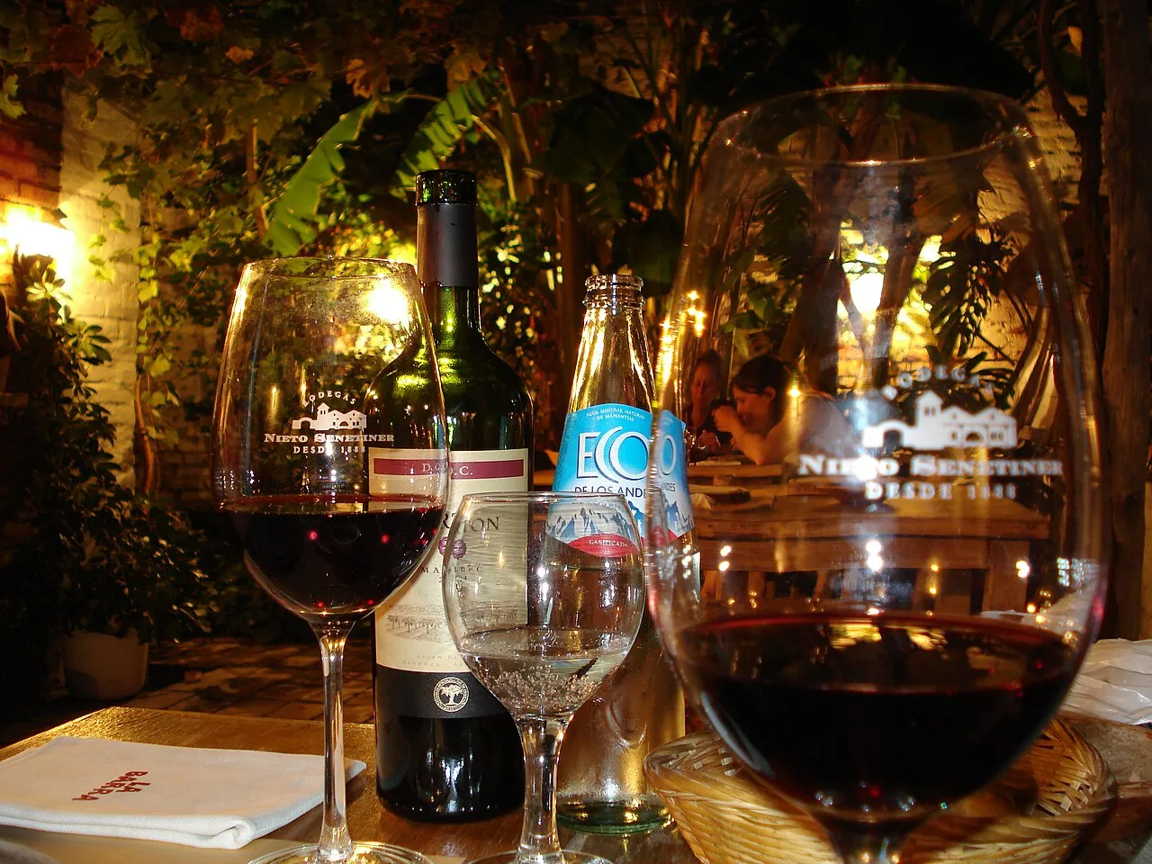 Foto 1 de 1: Vino Syrah de bodega familiar, caja de 6 botellas