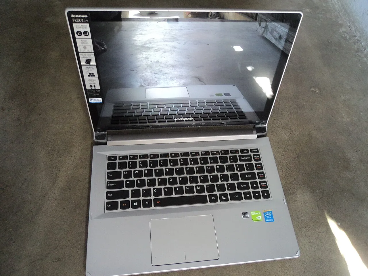 Foto 1 de 1: Notebook Lenovo IdeaPad 15" Ryzen 5 con 16 GB y SSD de 512 GB