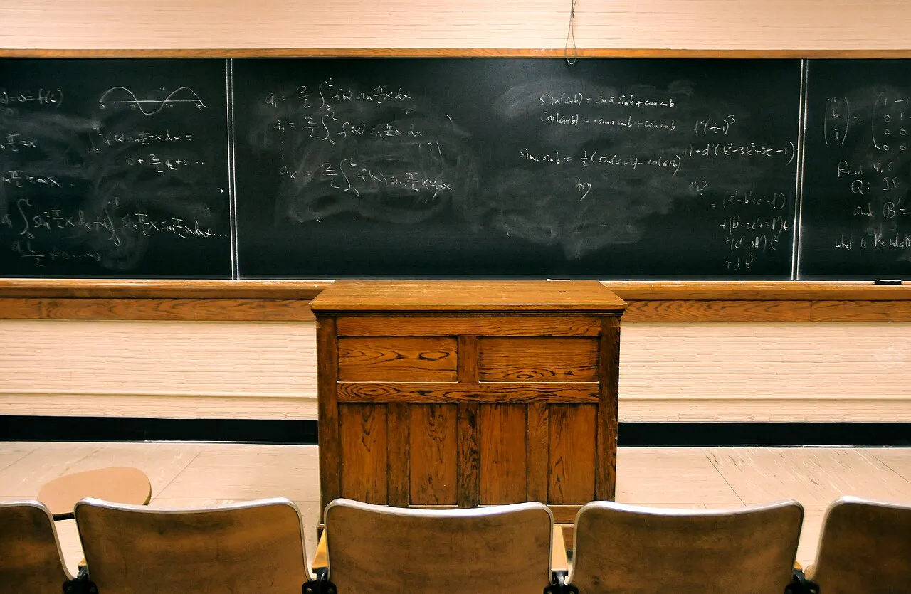 Foto 1 de 1: Clases de matemática y física para secundaria